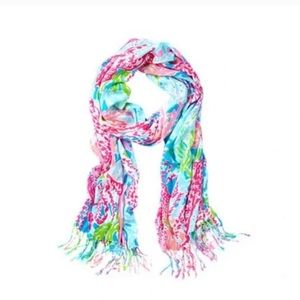 Lilly Pulitzer Murfee scarf - let’s cha cha